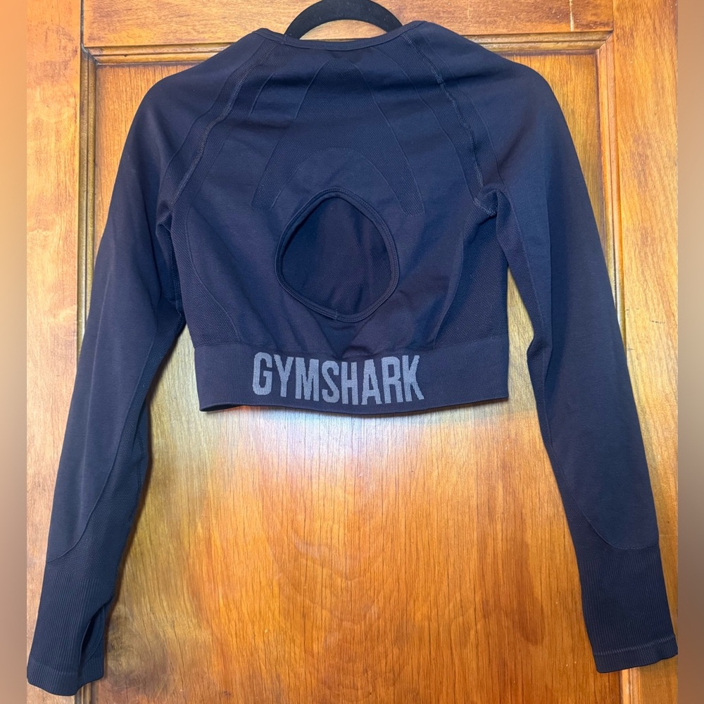 Gymshark Long Sleeved Crop Top- approx. Small - Picture 2 of 4